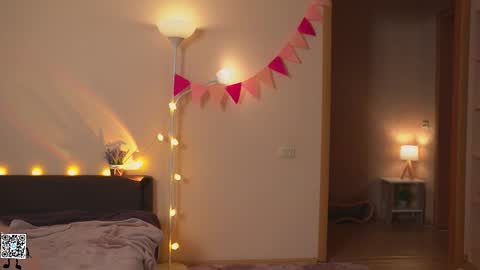 Lyssa     online show from February 2025 03:21:01 PM