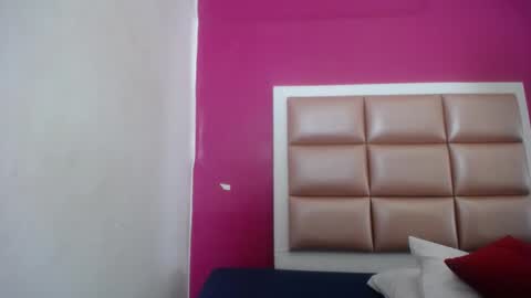 Snapshot of tiny_sarah1 chatting on November 2025 09:42:02 AM tiny_sarah1 online show from November 2025 09:42:02 AM