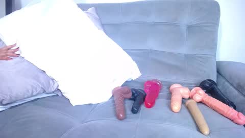 tiny_whore18 online show from February 2026 07:10:01 PM