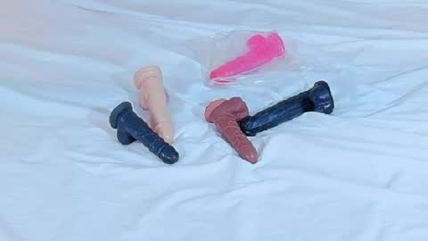 tiny_whore18 online show from April 2026 03:58:01 PM