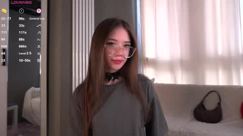 Snapshot of tinyanie chatting on June 2026 03:12:01 PM Annie online show from June 2026 03:12:01 PM