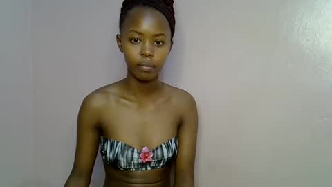 Snapshot of tinybarbie_ chatting on October 2025 03:40:01 PM Barbie online show from October 2025 03:40:01 PM