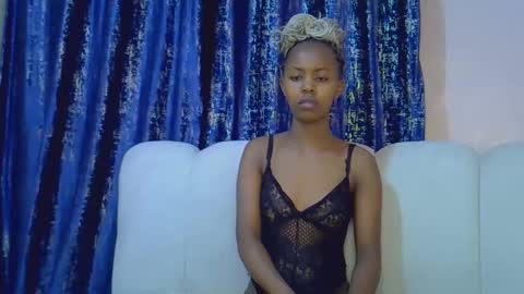Snapshot of tinybarbie_ chatting on May 2026 10:41:02 PM Barbie online show from May 2026 10:41:02 PM