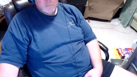 Snapshot of tinyhubba chatting on January 2025 07:32:01 PM tinyhubba online show from January 2025 07:32:01 PM