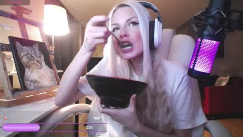 stage Kylie Sinner  brand CLITBAIT online show from March 2026 05:44:01 AM