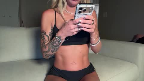 Snapshot of tinytayy chatting on June 2026 03:26:02 AM tinytayy online show from June 2026 03:26:02 AM