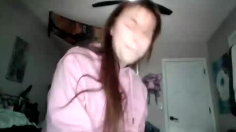 tinytittiexx online show from April 2026 06:32:02 PM