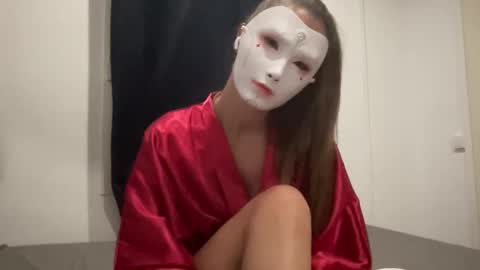 Tinks online show from October 2025 06:37:01 PM