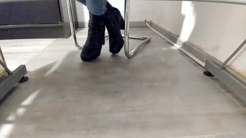 Snapshot of tired33 chatting on January 2026 04:42:02 PM Anna online show from January 2026 04:42:02 PM