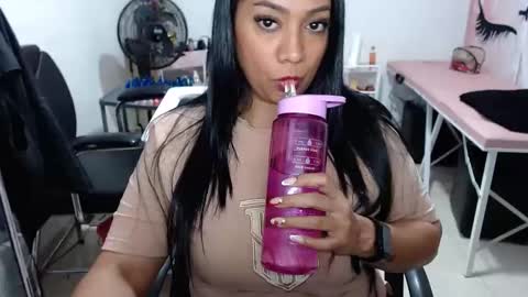 DIVA online show from October 2025 02:01:02 AM