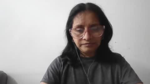 Snapshot of titssmall123 chatting on March 2026 05:08:01 PM Ester online show from March 2026 05:08:01 PM