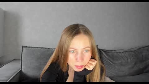 Snapshot of tixxxy chatting on November 2025 09:56:02 AM Maria online show from November 2025 09:56:02 AM