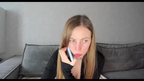 Snapshot of tixxxy chatting on December 2025 10:31:01 AM Maria online show from December 2025 10:31:01 AM