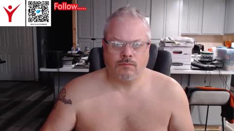 Snapshot of toddbator chatting on October 2025 12:28:02 PM Todd Bator online show from October 2025 12:28:02 PM