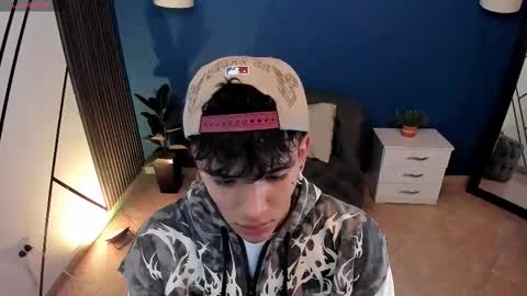 todoroki_g online show from December 2025 02:01:02 PM