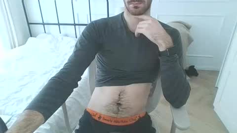 Snapshot of toja112 chatting on December 2024 08:56:01 AM Martin online show from December 2024 08:56:01 AM