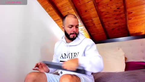   online show from November 2025 01:28:02 PM