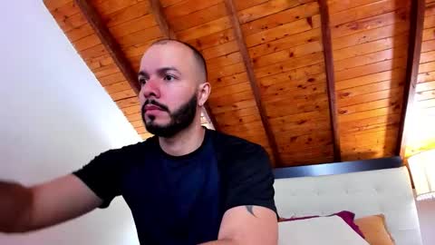   online show from December 2025 12:32:01 PM