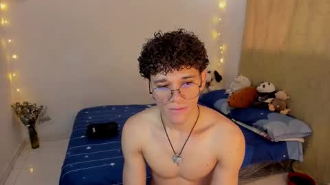 Tom Blue online show from November 2025 02:07:02 PM