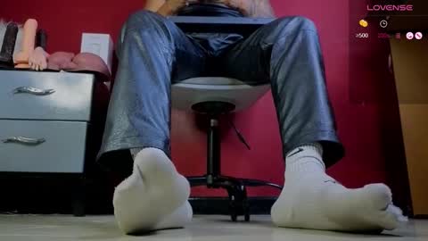 Tom online show from December 2025 12:07:01 AM