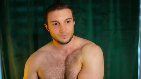 Tom online show from May 2026 03:32:01 PM