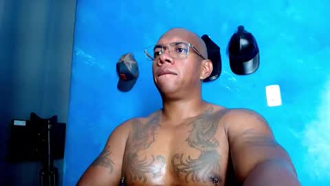 Snapshot of tom_miller chatting on November 2025 04:01:02 AM Tom Miller online show from November 2025 04:01:02 AM