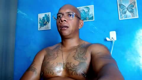 Snapshot of tom_miller chatting on November 2025 02:13:01 AM Tom Miller online show from November 2025 02:13:01 AM