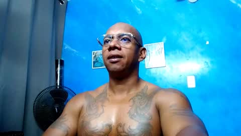 Snapshot of tom_miller chatting on March 2026 07:40:01 PM Tom Miller online show from March 2026 07:40:01 PM