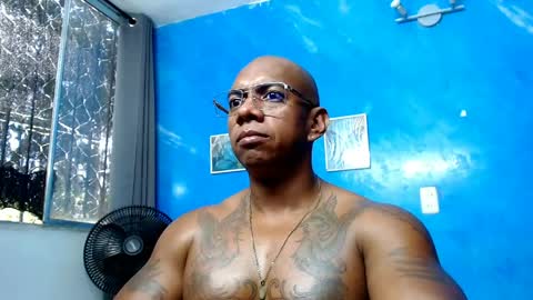 Snapshot of tom_miller chatting on April 2026 07:22:01 PM Tom Miller online show from April 2026 07:22:01 PM
