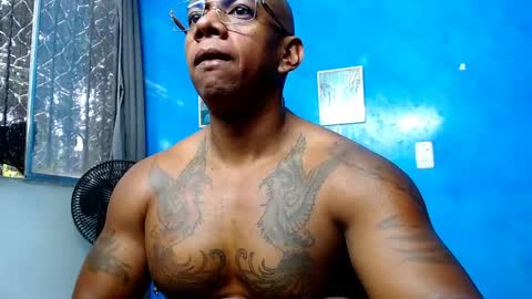 Snapshot of tom_miller chatting on April 2026 07:08:01 PM Tom Miller online show from April 2026 07:08:01 PM