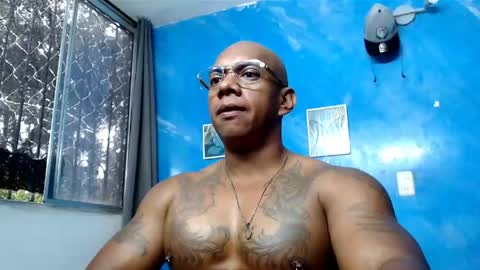 Snapshot of tom_miller chatting on April 2026 08:01:02 PM Tom Miller online show from April 2026 08:01:02 PM