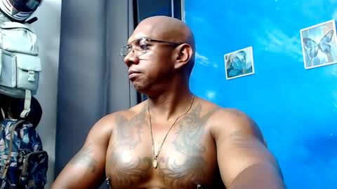 Snapshot of tom_miller chatting on April 2026 01:51:01 AM Tom Miller online show from April 2026 01:51:01 AM