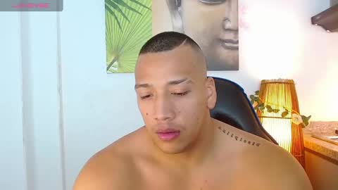 Tom muscle1 online show from January 2025 06:02:01 PM