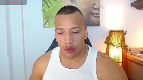 Tom muscle1 online show from January 2025 12:01:01 PM