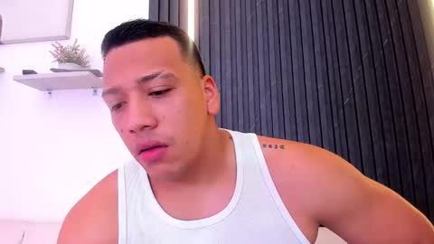 Tom muscle1 online show from November 2025 12:05:02 PM