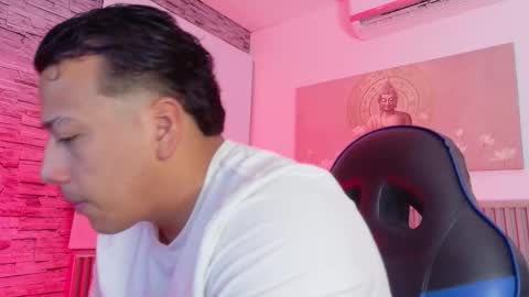 Tom muscle1 online show from February 2026 12:15:02 PM