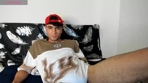 Snapshot of tom_walton chatting on February 2025 01:22:01 AM tom online show from February 2025 01:22:01 AM