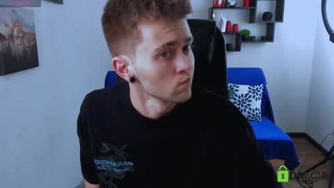 tomas_norton online show from December 2025 03:08:02 PM