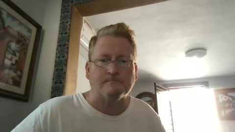 Snapshot of tomascausa chatting on December 2024 05:55:01 PM Hola online show from December 2024 05:55:01 PM