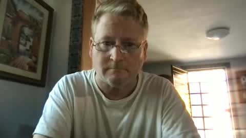 Snapshot of tomascausa chatting on December 2024 10:30:02 PM Hola online show from December 2024 10:30:02 PM