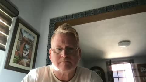 Snapshot of tomascausa chatting on February 2025 10:02:02 PM Hola online show from February 2025 10:02:02 PM