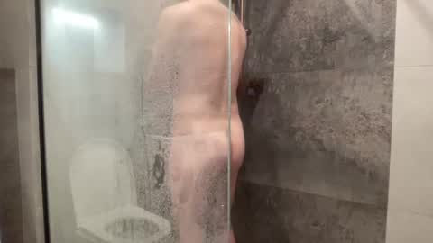 tomaszjager01 online show from February 2025 11:19:02 PM