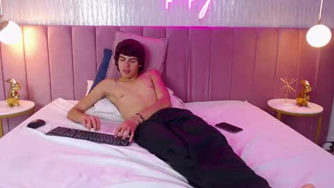 Tomm online show from December 2024 04:29:02 PM