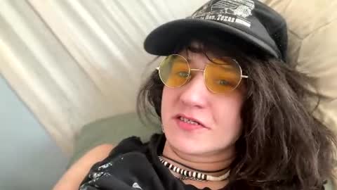 tomboy_titties online show from June 2026 03:03:01 PM