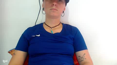Snapshot of tomboyblue chatting on December 2024 07:49:01 PM Blue online show from December 2024 07:49:01 PM