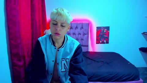 Snapshot of tomboygirl69 chatting on January 2025 06:02:01 PM tomboygirl69 online show from January 2025 06:02:01 PM