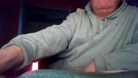 tomcat4848 online show from December 2025 09:52:01 PM