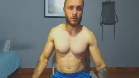 tomDavisXl online show from January 2026 03:11:01 AM