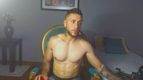 tomDavisXl online show from February 2026 05:16:02 AM