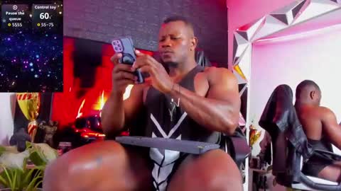 Tom Mike online show from September 2025 02:11:02 AM